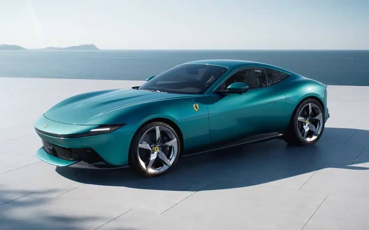 this-is-the-new-ferrari-amalfi-which-replaces-the-ferrari-roma-as-ferraris-new-entry-level-supercar